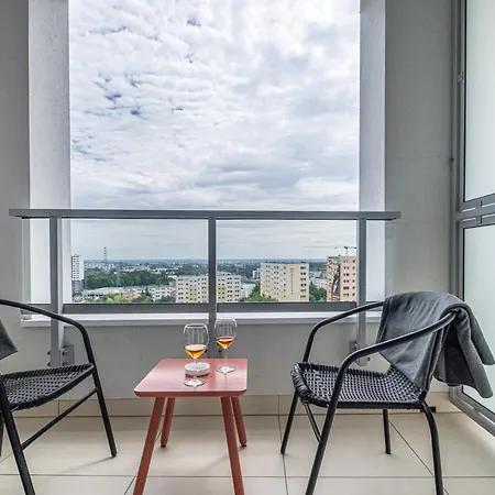 Lily - Close To Centre And Airport * غدانسك